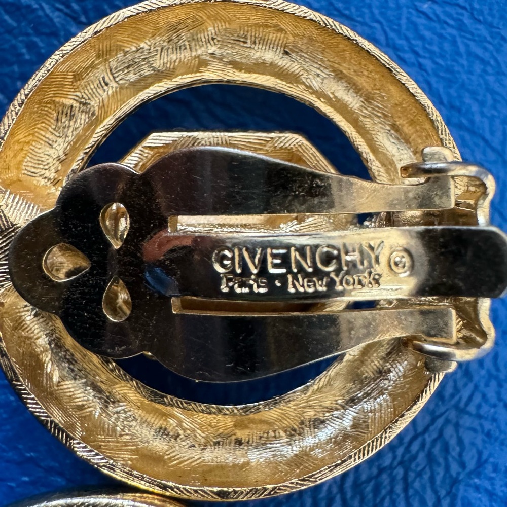 Givenchy Clip-on Earrings Vintage Goldtone - Picture 5 of 7